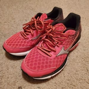 Mizuno Running Shoes